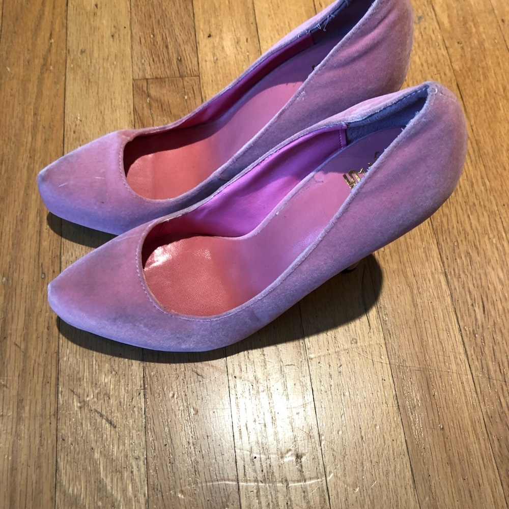 Pink Heels - Picture 2 of 4